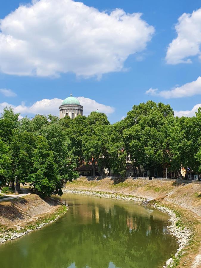 Gardenia Apartman Эстергом Экстерьер фото